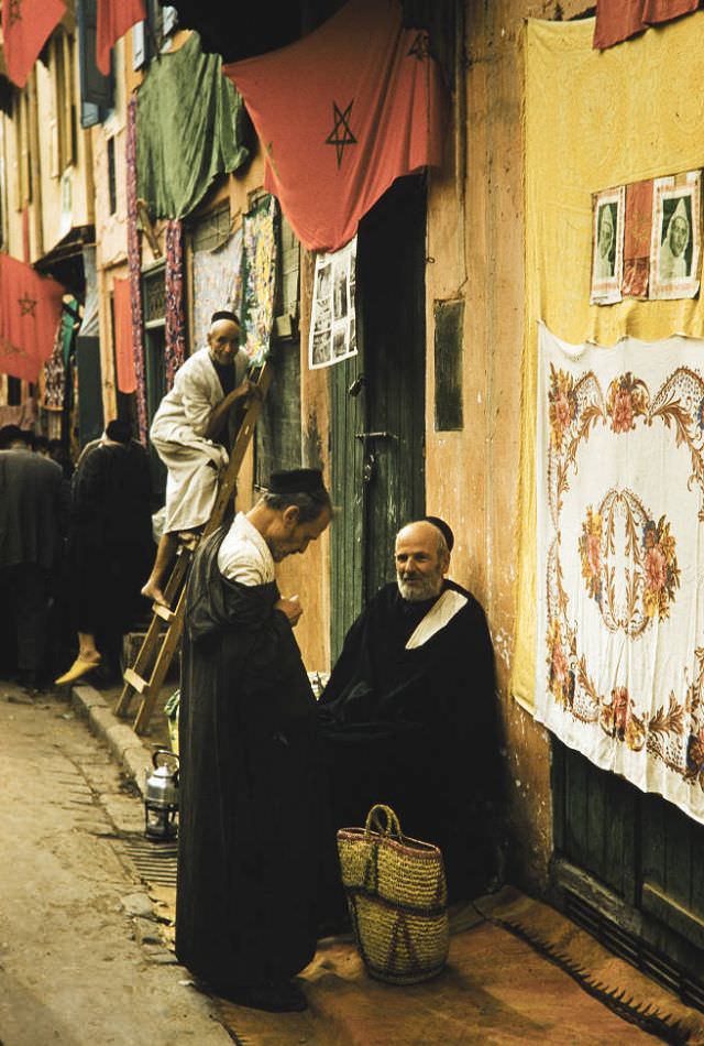 #80 Merchants in Fez, 1960s
