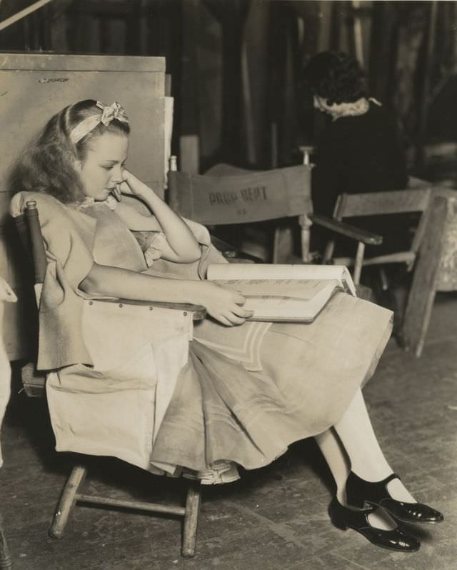 #17 Gorgeous Photos of Charlotte Henry from the Filming of ‘Alice in Wonderland (1933)’ #17 Movies