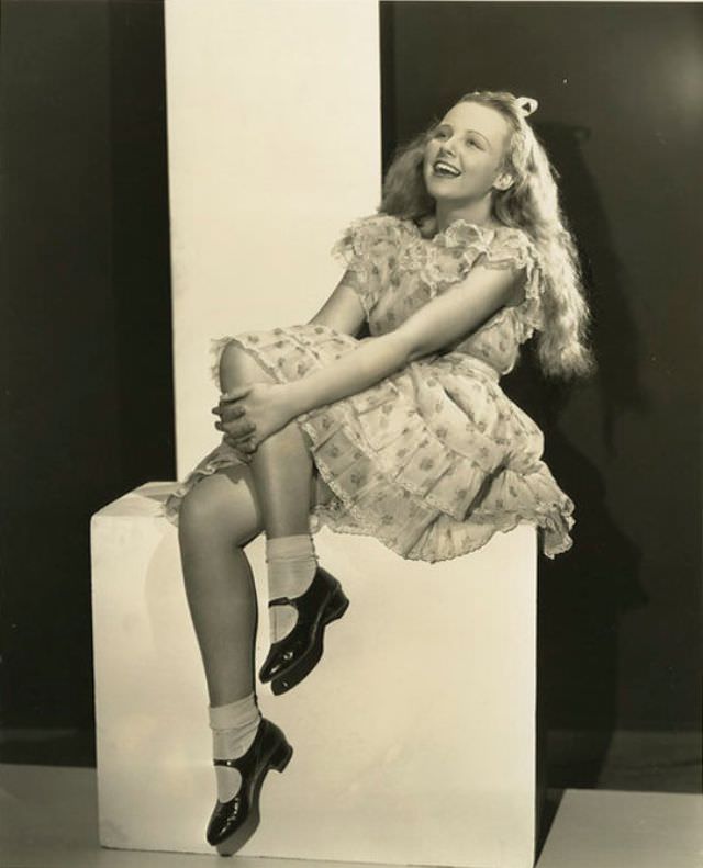 Gorgeous Photos of Charlotte Henry from the Filming of &;Alice in Wonderland (1933)&; Movies