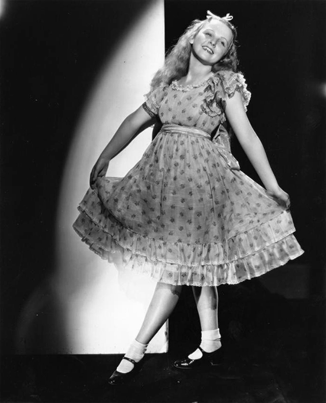 Gorgeous Photos of Charlotte Henry from the Filming of &;Alice in Wonderland (1933)&; Movies