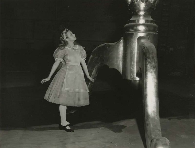 Gorgeous Photos of Charlotte Henry from the Filming of &;Alice in Wonderland (1933)&; Movies