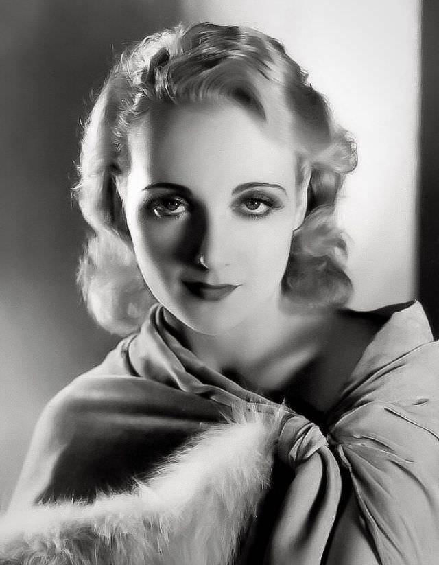 #16 Carole Lombard, 1929