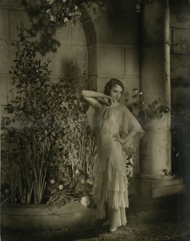 #21 Lillian Gish, 1930