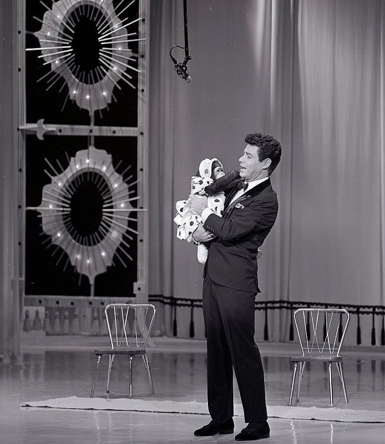 #33 Eddie Fisher with Chimp