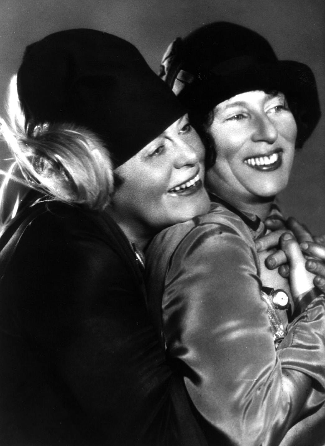 #14 Marie Dressler (1869 – 1934) the MGM Hollywood actress, seen here with Polly Moran in Cloche Hat, 1921