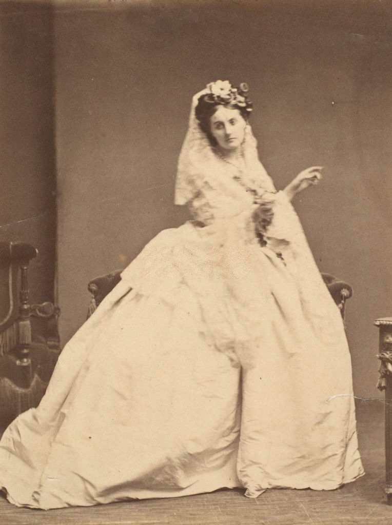 #60 The Puffy Dress and Crinoline, 1860s.