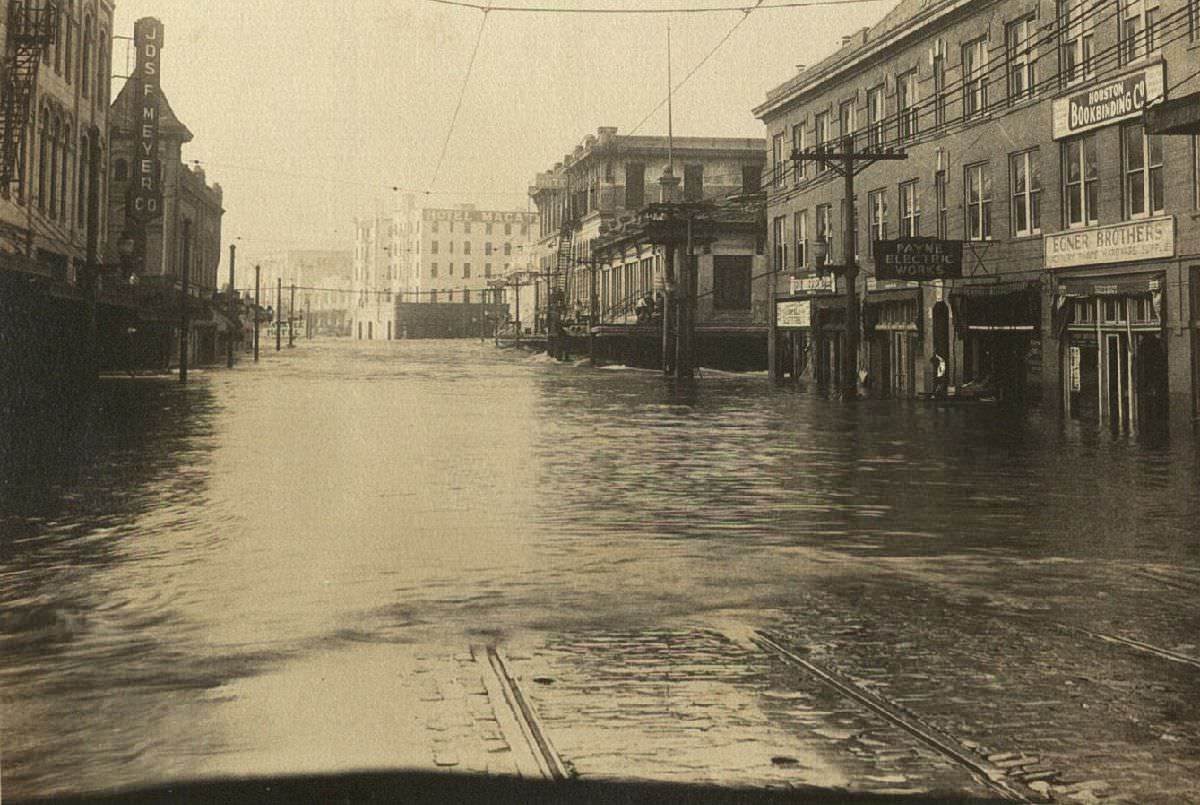 #14 Flood on Franklin Avenue,December 9, 1935