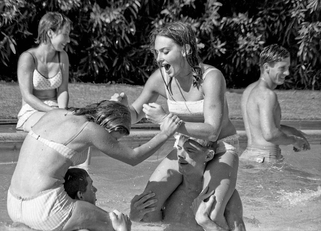 #165 Weekend picknic social with coeds, May 1966