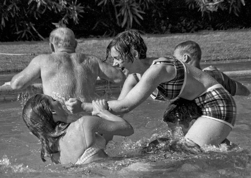 #169 Weekend picknic social with coeds