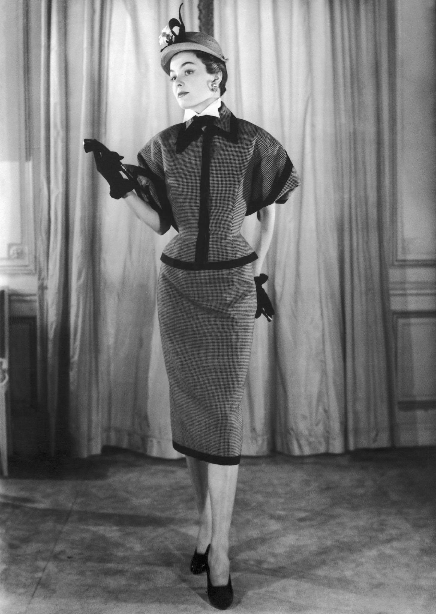 #98 Fashion Show Of Jacques Fath Tailor, 1950.