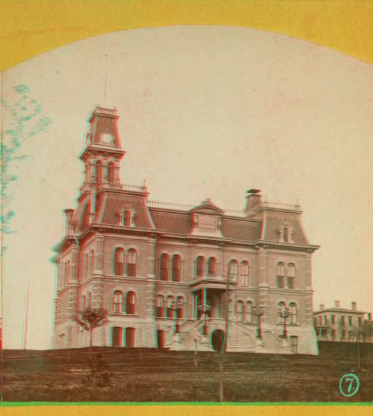 #52 Stereograph of the Rock County Court House, 1890