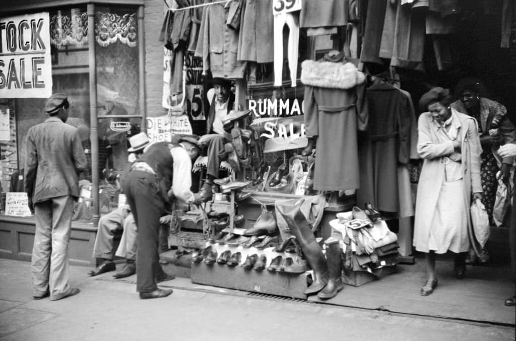 #152 Second Hand Clothing Store, Beale Street, Memphis, Tennessee, November 1939