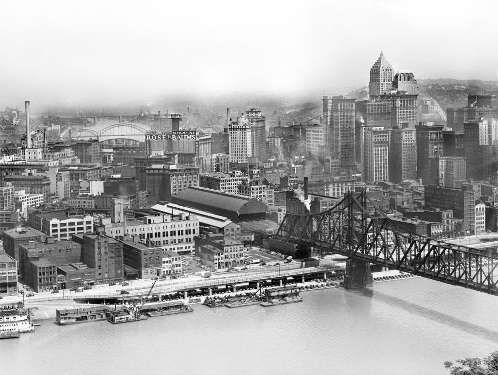 #189 Cityscape, Pittsburgh, Pennsylvania, August 1941