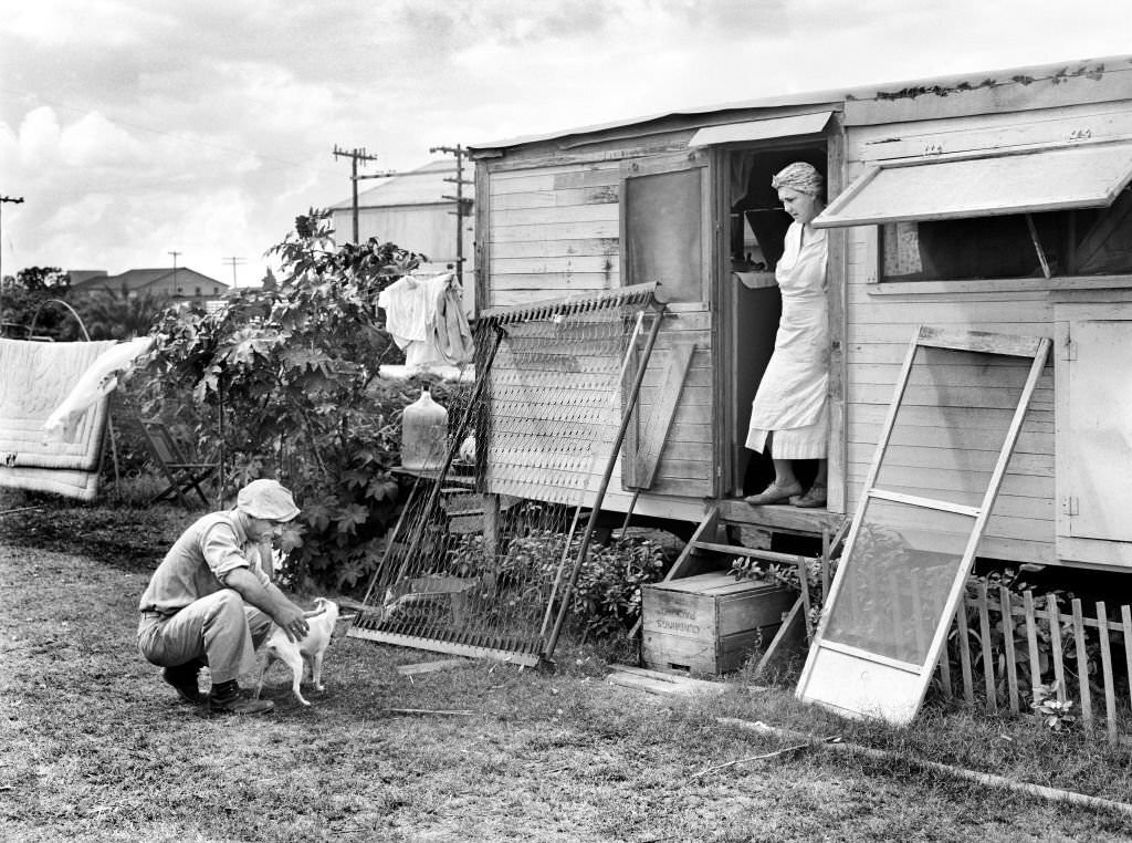 #49 Migrant Packinghouse Workers, Belle Glade, Florida, 1939