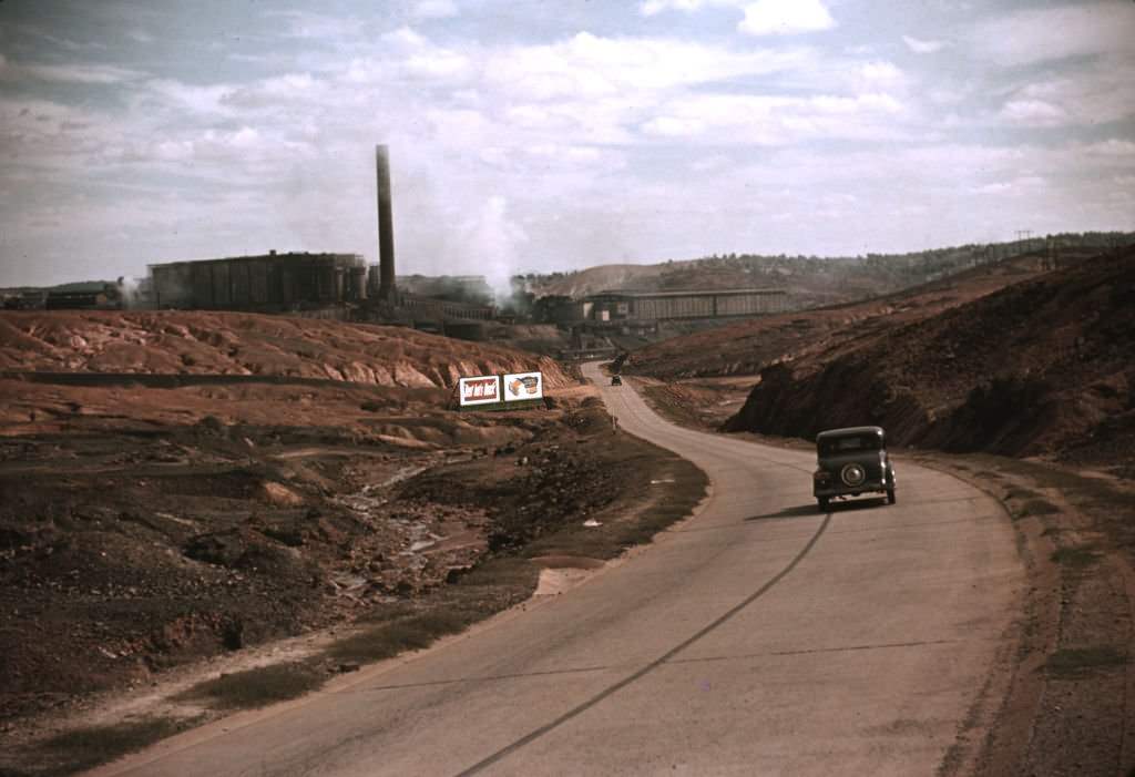 #84 Copper mining and sulfuric acid plant, Copperhill, Tennessee, 1940