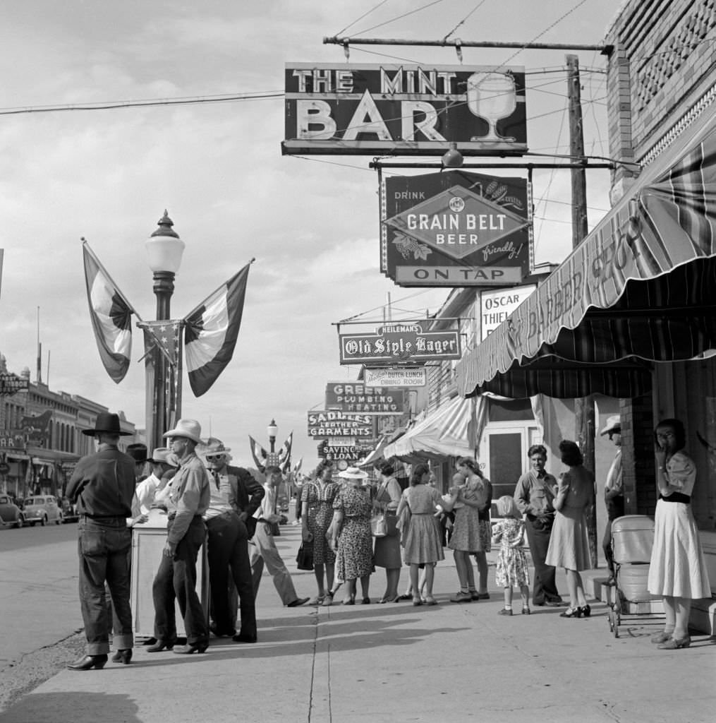 #97 Street Scene, Main Street, Sheridan, Wyoming, July 1941