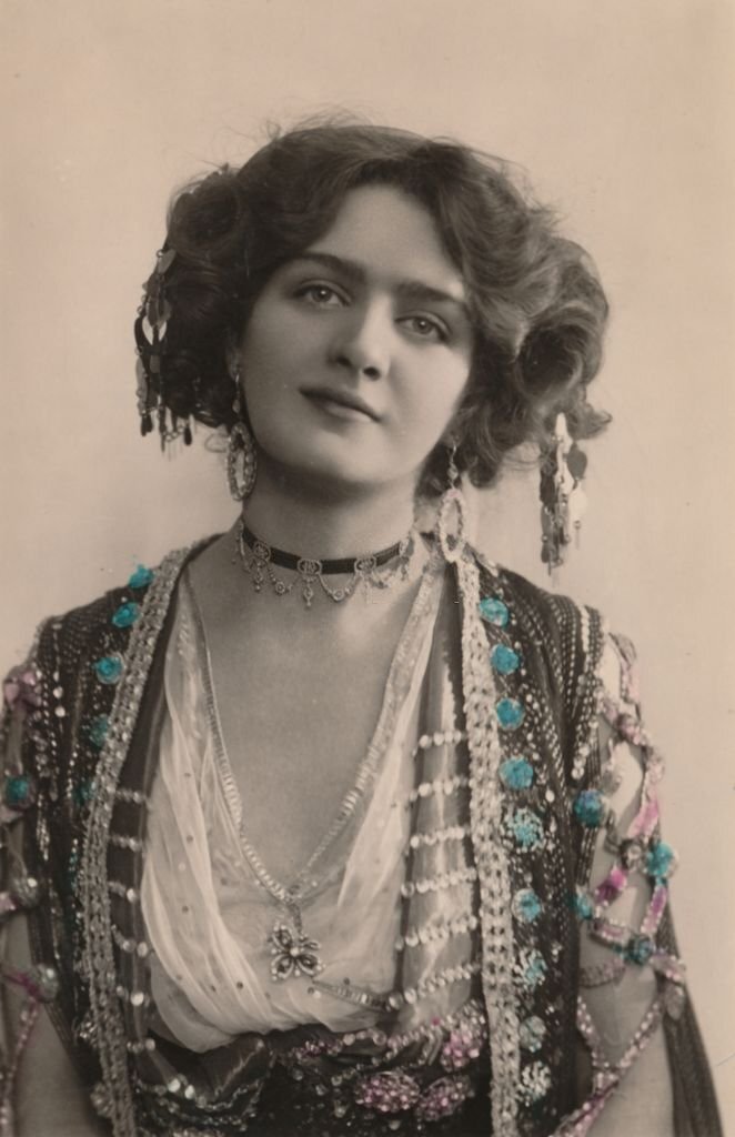 #11 Miss Lily Elsie in ‘The Merry Widow’, 1930.