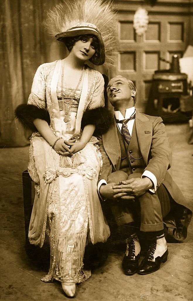 #3 Lily Elsie, star of the musical play ‘The Count of Luxembourg’, with Huntley Wright, 1900