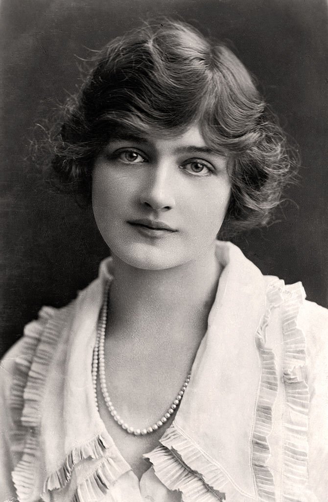 #4 Lily Elsie, 1900