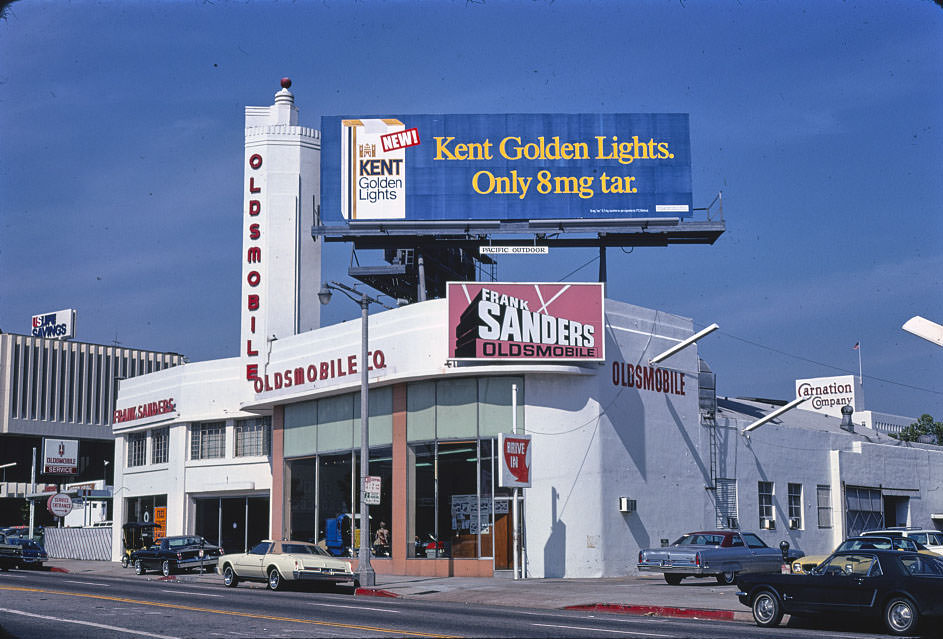 #37 Sanders Oldsmobile, La Brea & Wilshire, Los Angeles, California, 1979