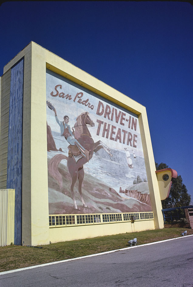 #5 San Pedro Drive-In Theater, angle from left, Gaffey Street, San Pedro, Los Angeles, California, 1979