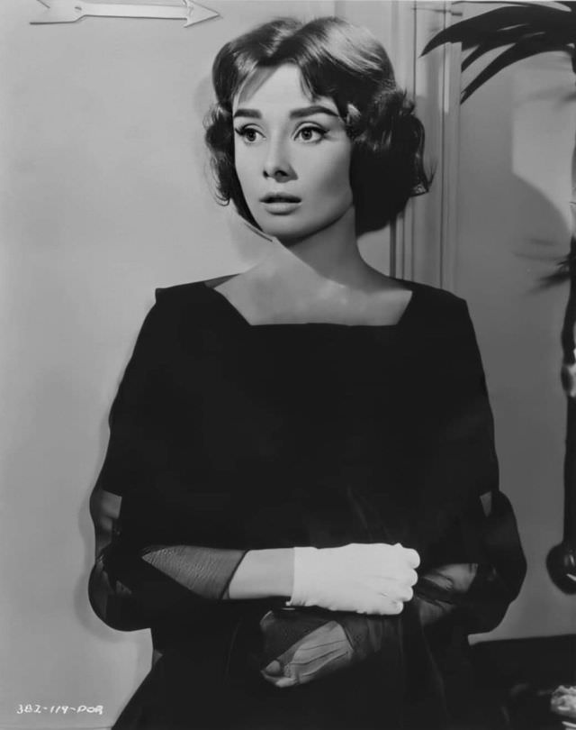 Stunning Photos from the Set of &;Love in the Afternoon (1957)&; Movies