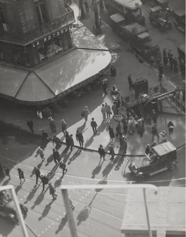 #1 La Rotonde, Paris, 1930