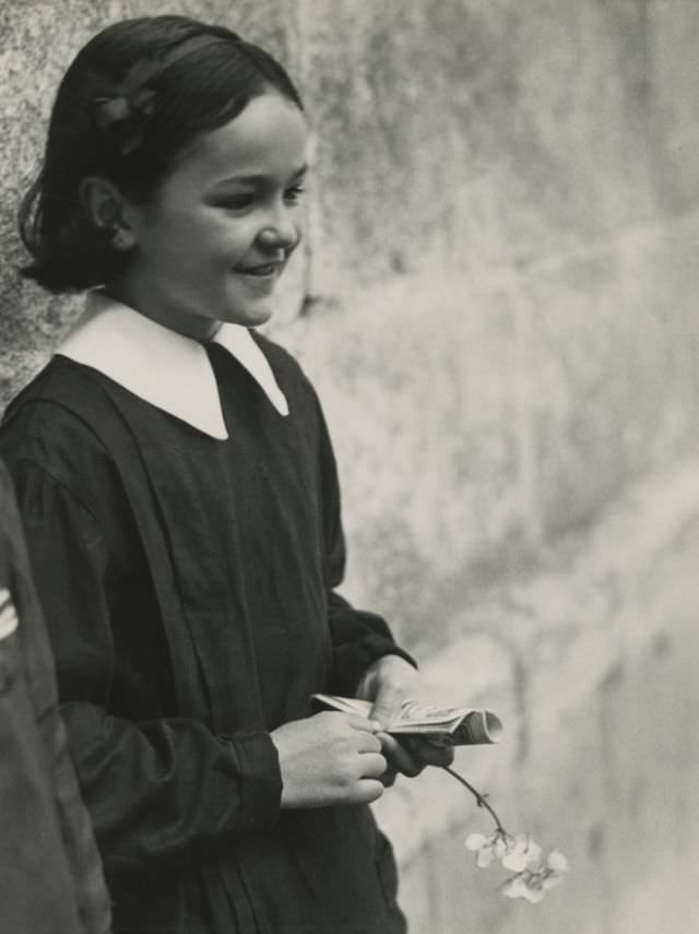 #42 School girl, Girona, 1933