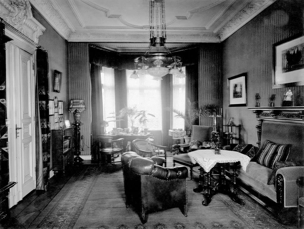 #36 German Empire, old fashioned living room with furniture from around 1900