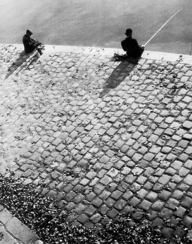 #11 Paris, 1929