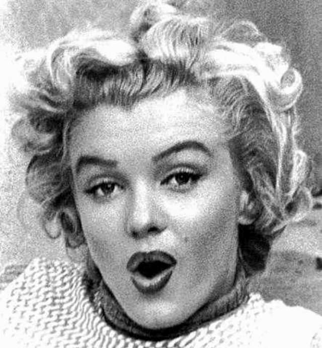 Goofy Photos of Marilyn Monroe making Funny Faces Celebrities