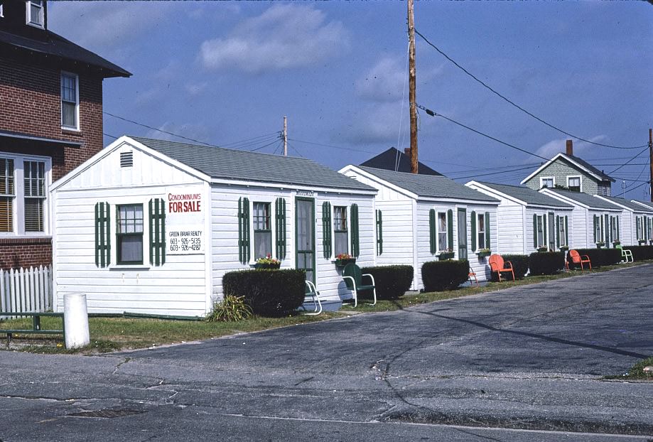 #124 Seven Gables Motel, Hampton Beach, New Hampshire, 1981