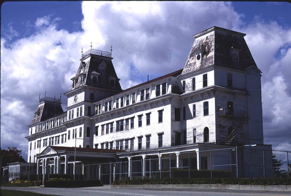 #24 Wentworth By-The-Sea, New Castle, New Hampshire, 1995