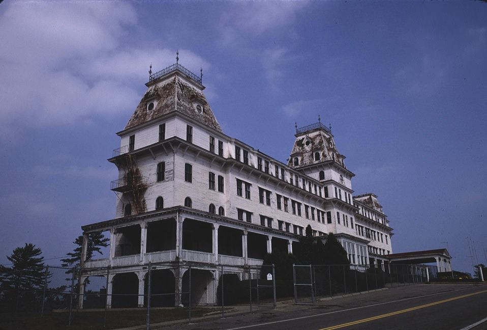 #29 Wentworth By-The-Sea, New Castle, New Hampshire, 1991