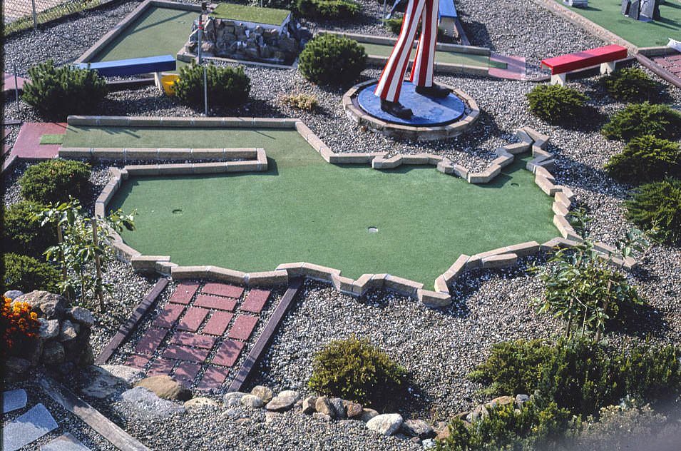 #69 Salute to the USA mini golf, USA map, Lake Winnipesaukee Pier, Weirs Beach, New Hampshire, 1981
