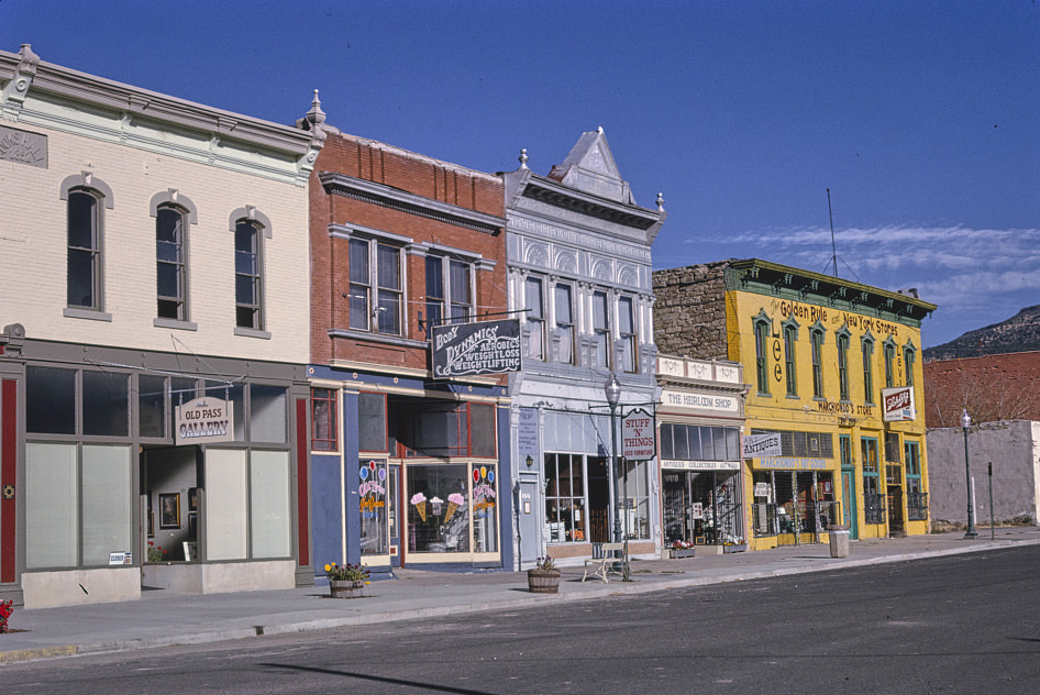 #111 South 1st Street, Raton, New Mexico, 1991