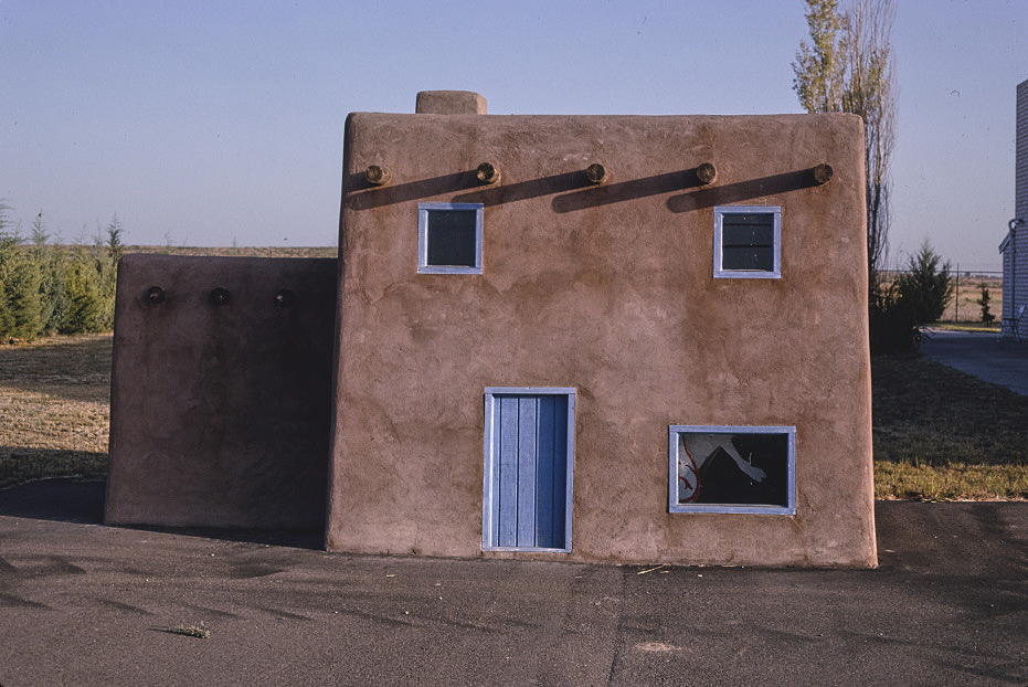 #143 Adobe, Alta’s Cactus Cave Gift Shop since 1944, Route 70, Roswell, New Mexico, 1991
