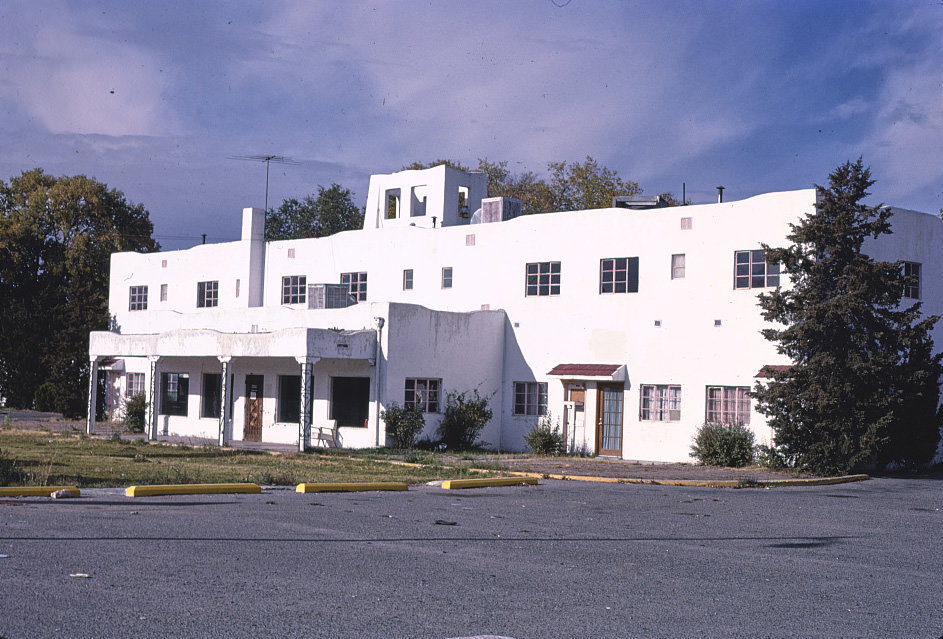 #150 Casa Grande Motel, Albuquerque, New Mexico, 1987