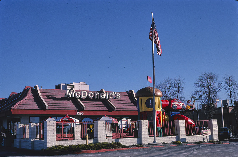 #81 McDonald’s (angle 1), Santa Fe, New Mexico, 1999
