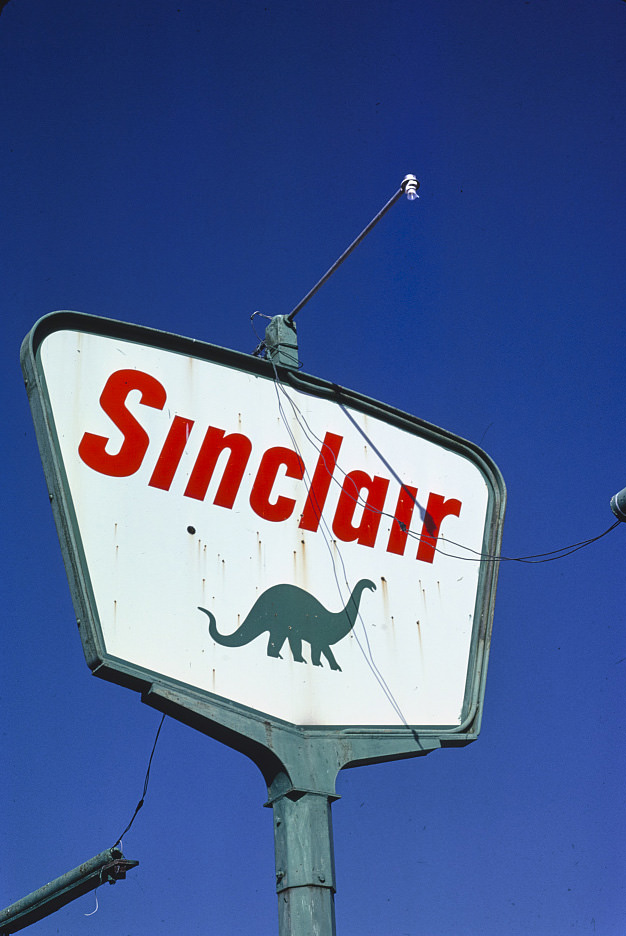 #95 Sinclair Gas sign, Rt. 2, Lake Arthur, New Mexico, 1981
