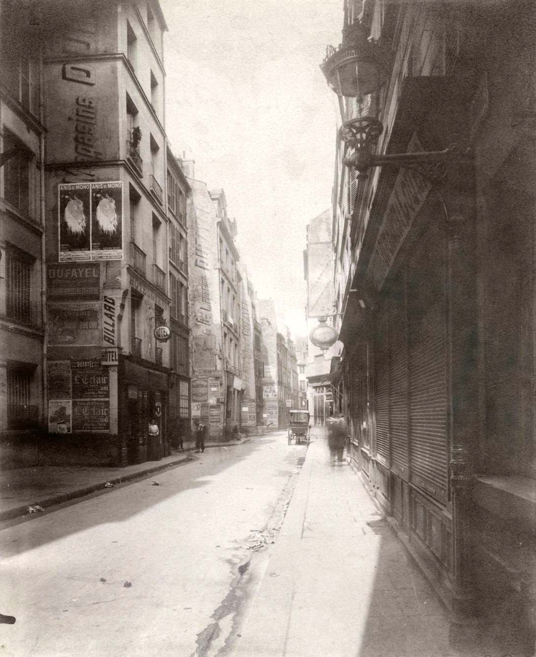 #91 Atget, Paris, Rue Quincampoix, between Rue Rambuteau and Rue aux Ours, 1907