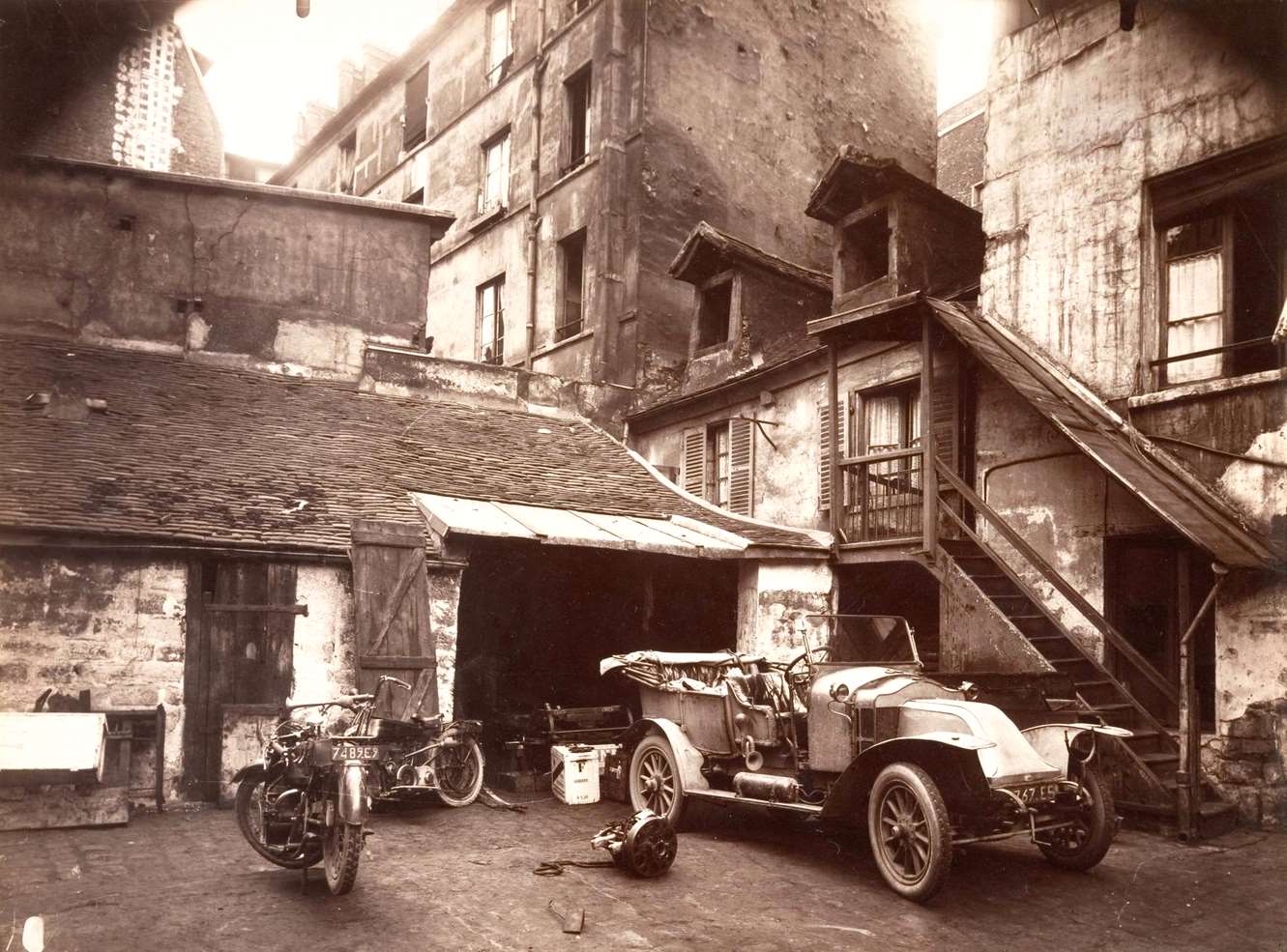 #9 Cour, 7 rue de Valence, 1922,