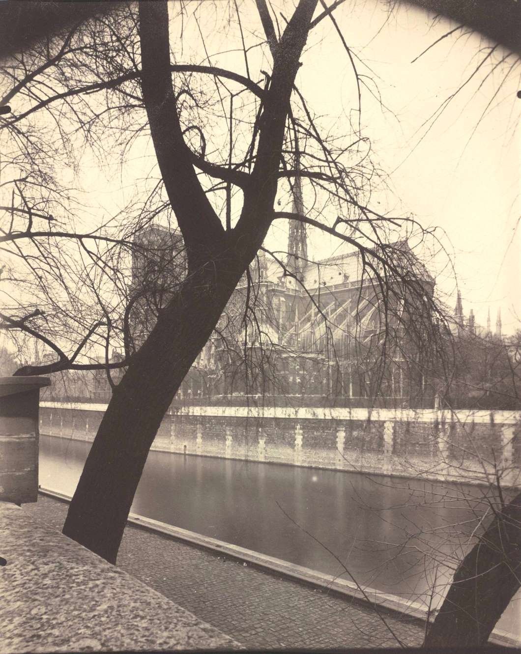 #109 Notre-Dame, 1922