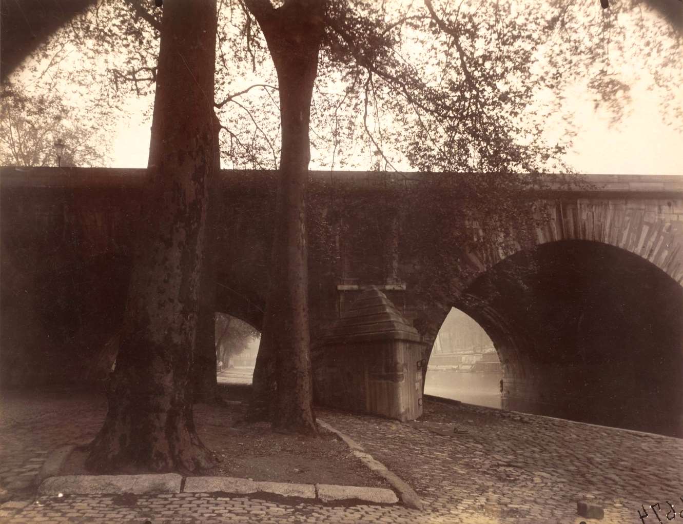 #122 Pont Marie, 1926