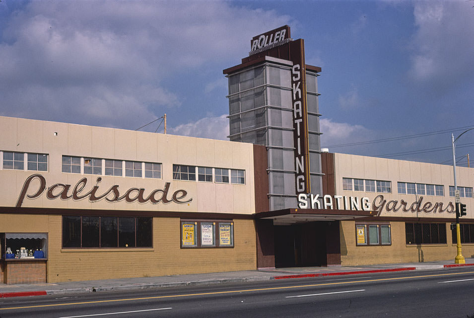 #20 Palisade Garden Roller Skating, San Diego, California, 1978