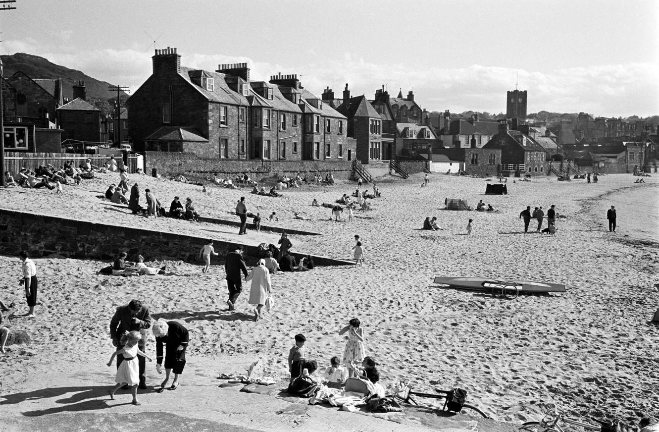 #89 Scottish people relaxing on the beach. Musselburgh, 1960s