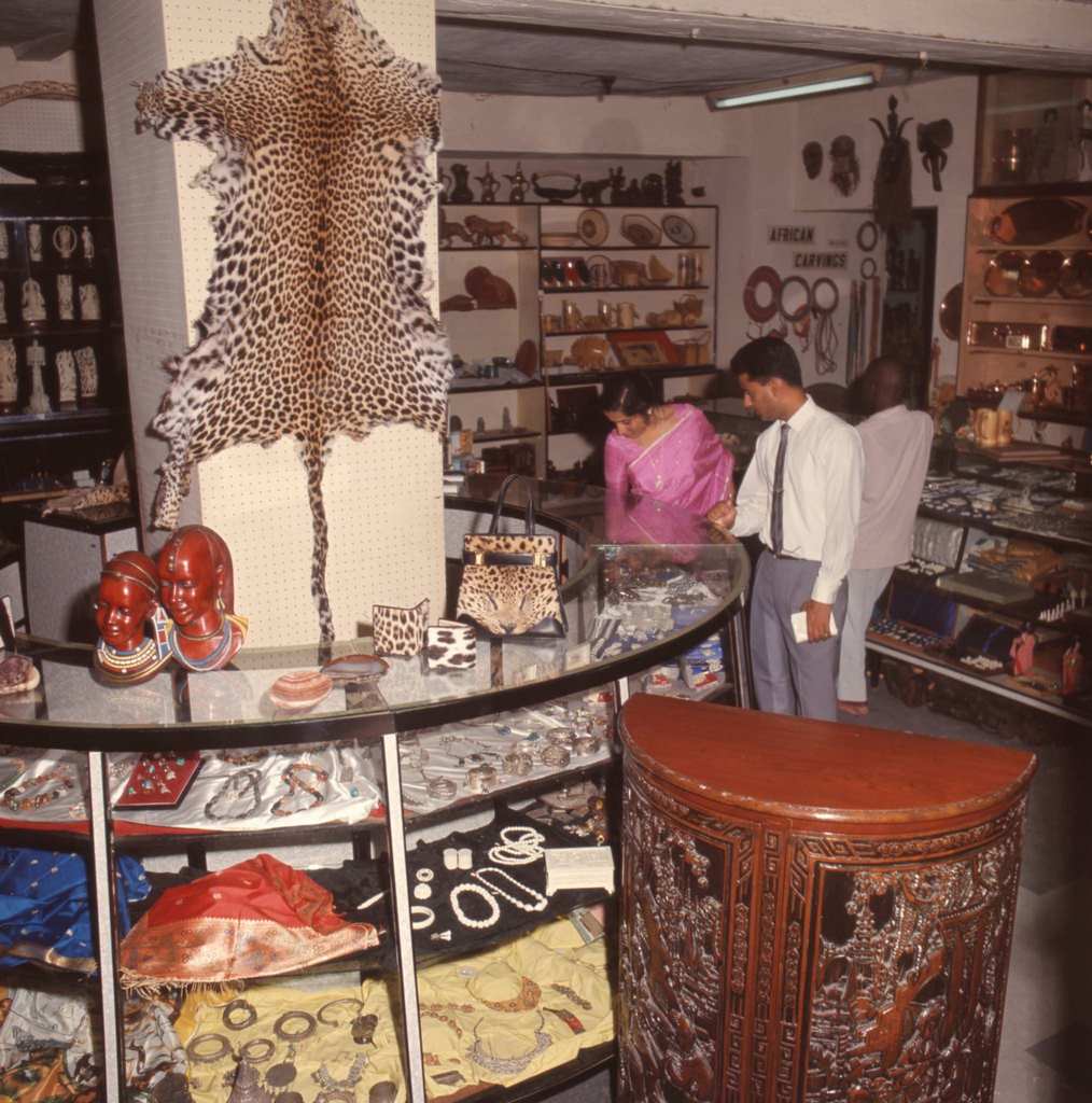 #44 Handicraft shop in Dar es Salaam, 1960s