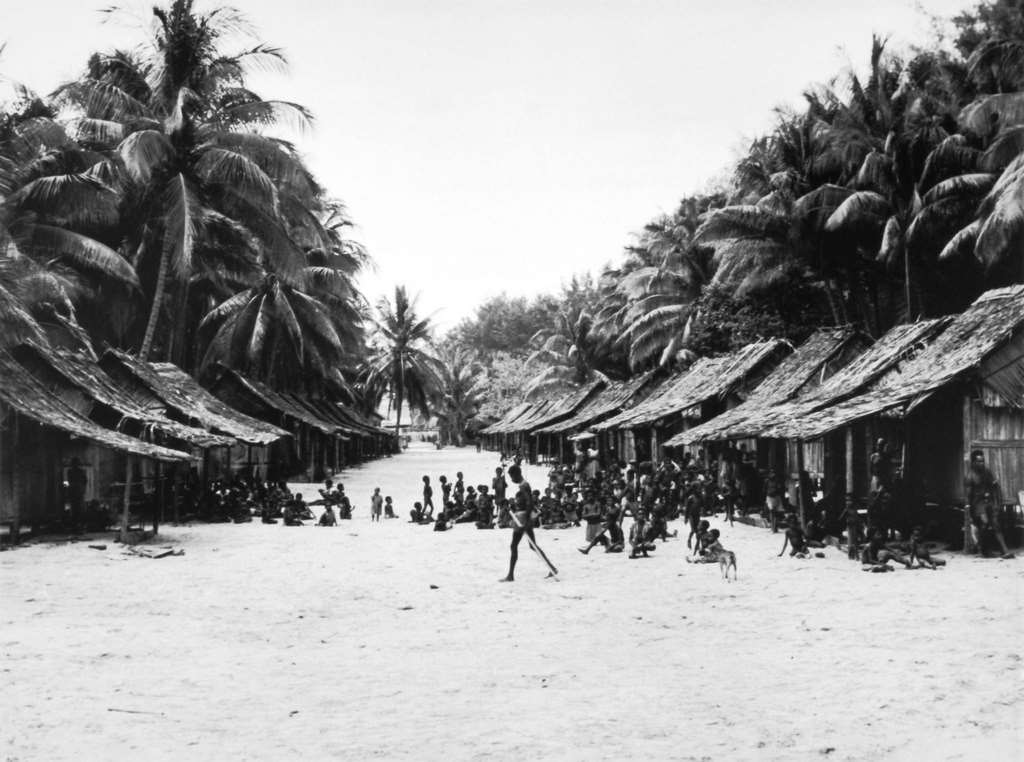#54 The village of Ipiri and its inhabitants, the United Republic of Tanzania, 1967. P