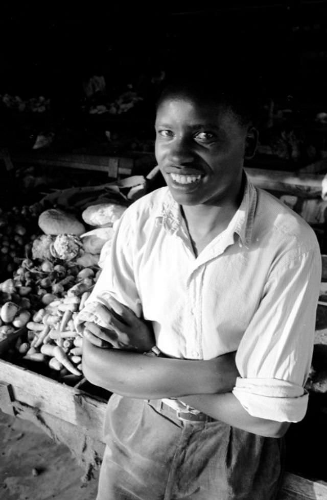 #11 Greengrocer smile, 1969