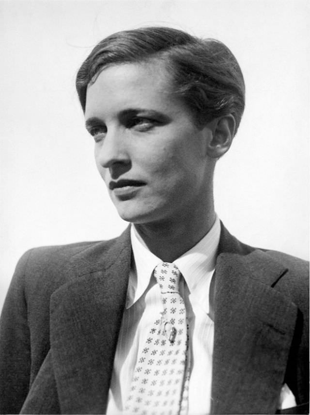 #23 Annemarie Schwarzenbach, Zürich, 1934